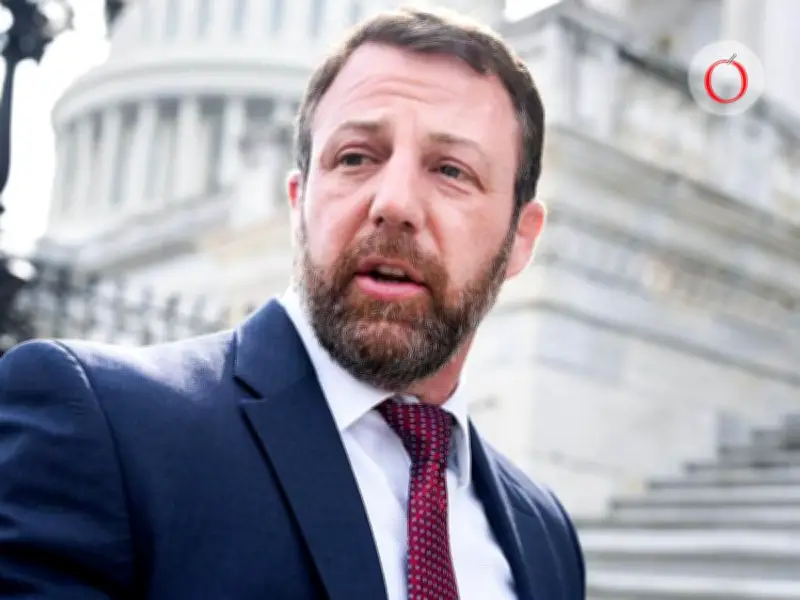 Markwayne Mullin: De luchador invicto de MMA a jefe de Seguridad Nacional de EU