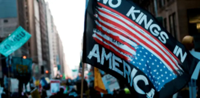 Masivas Protestas Anti-Trump Desbordan Estados Unidos y Europa en Movimiento 'No Kings'