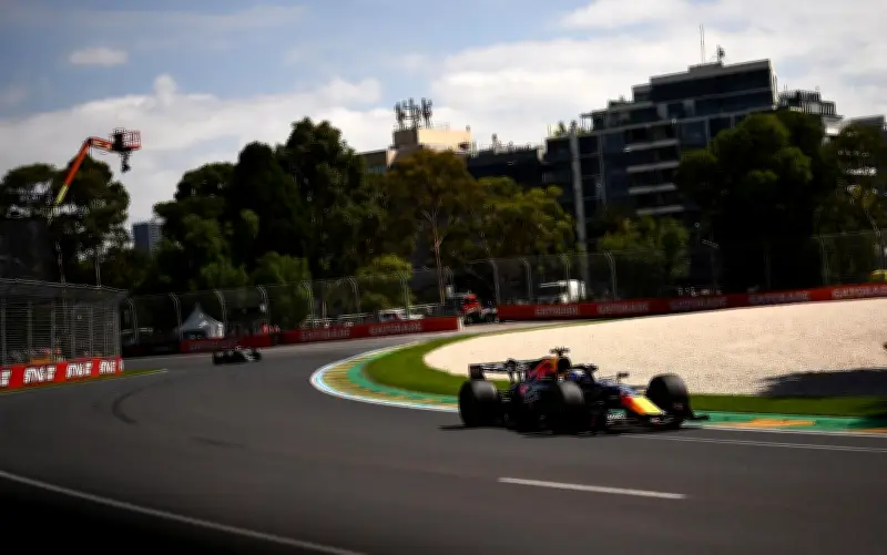 Max Verstappen Sufre Grave Accidente en Clasificación del GP de Australia