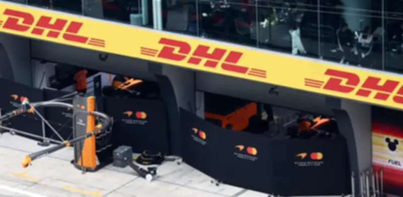 McLaren sufre doble fallo eléctrico que deja fuera a Norris y Piastri en GP de China