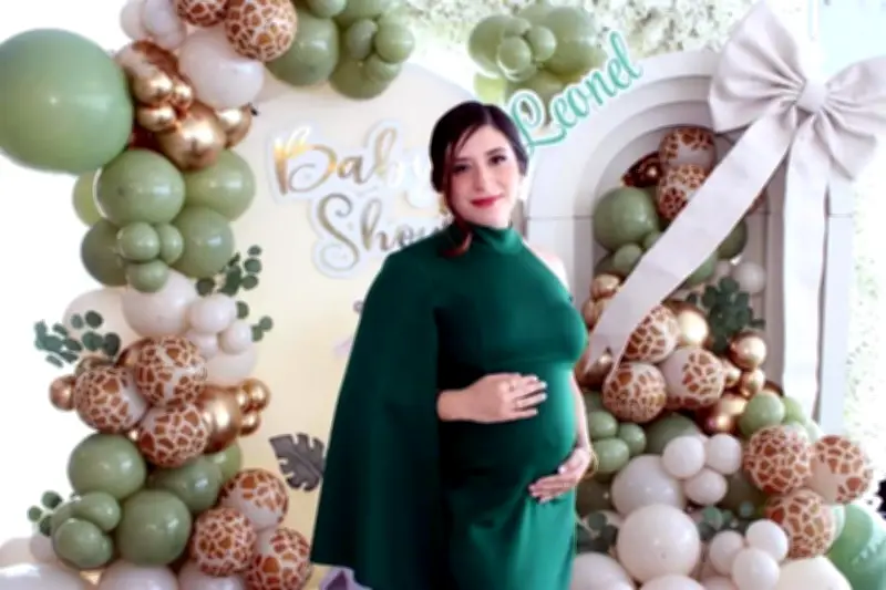 Melissa Guadiana Heiras Anuncia su Embarazo en una Celebración Familiar