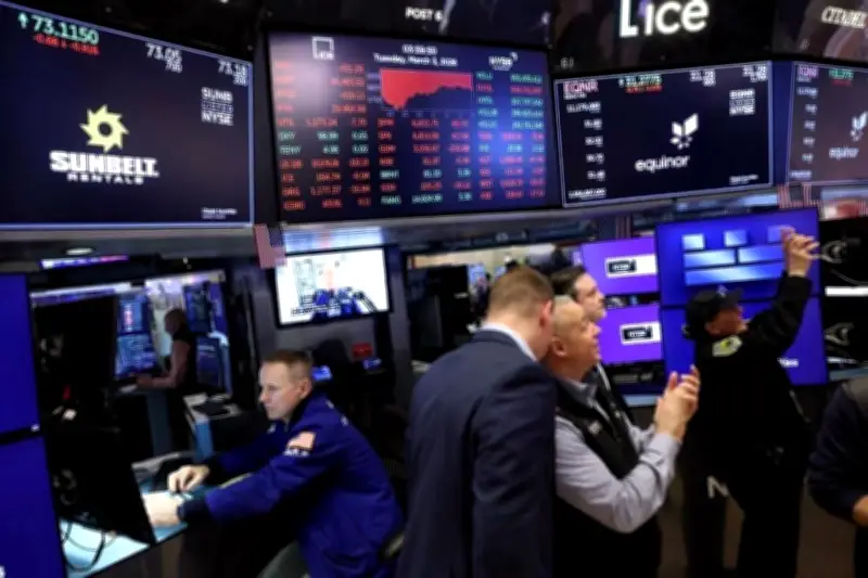 Mercados de Estados Unidos Cierran con Ganancias Tras Datos Económicos Positivos