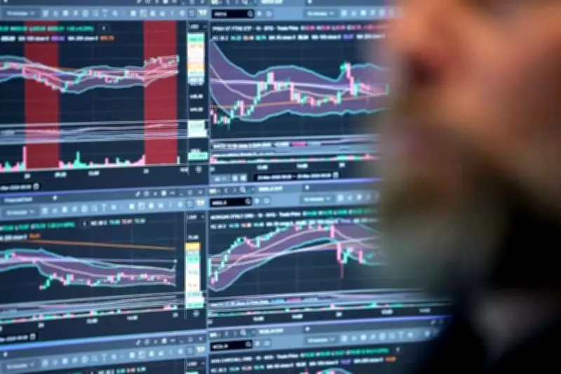 Mercados de EU cierran con ganancias mixtas; Dow Jones lidera alza