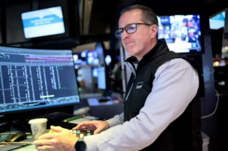 Mercados de EU inician con optimismo: Dow Jones avanza más de 600 puntos