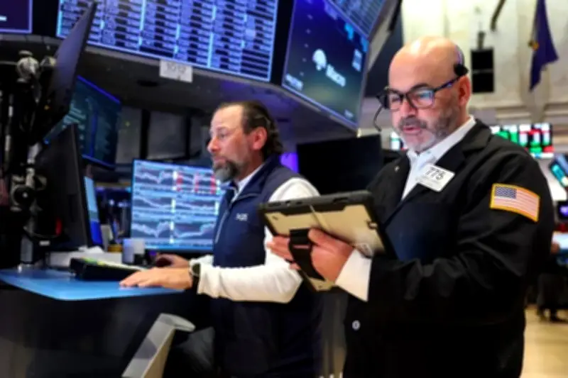Mercados de EU Inician Sesión con Avances Cercanos al 1%