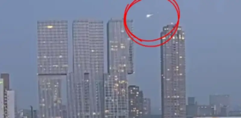 Meteorito impacta vivienda en Alemania tras cruzar cielos europeos en espectacular avistamiento