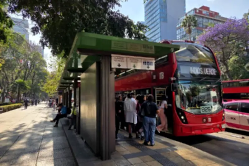 Metrobús Arrendará Parabuses en Paseo de la Reforma para Mejorar Servicio
