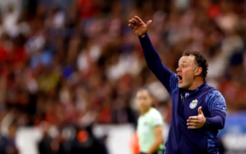 Milito afirma que la victoria de Chivas sobre Atlas fue justa y merecida