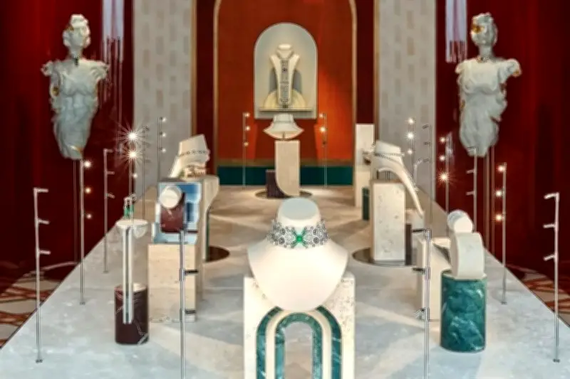 Milán recibe 'Eclectica', una colección que fusiona arte contemporáneo y lujo