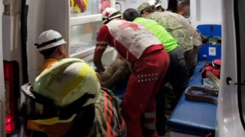 Minero rescatado en Sinaloa recibe alta médica tras 100 horas sepultado