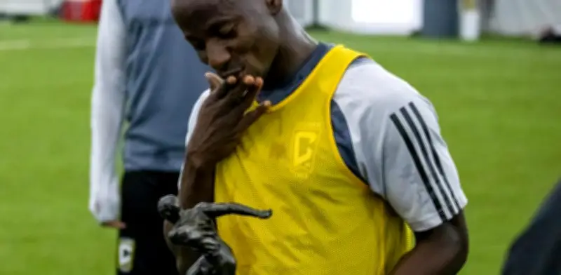 MLS expulsa de por vida a dos jugadores ghaneses por apuestas en tarjetas amarillas