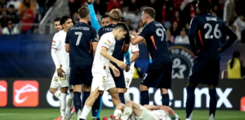 Mohamed espera que lesión de Marcel Ruiz sea solo 'un susto' tras choque en Copa Concacaf