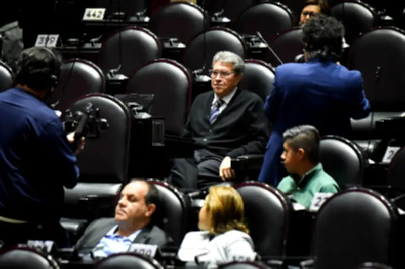 Monreal busca cerrar heridas con aliados tras ajustes al Plan B electoral