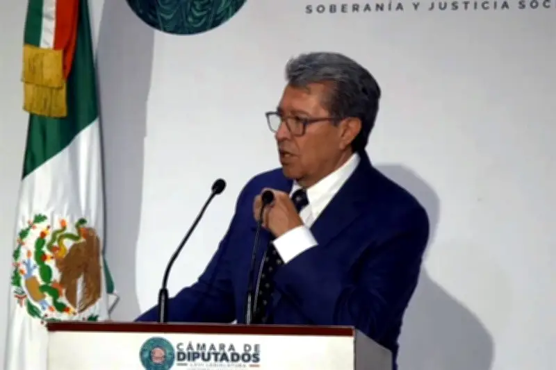 Monreal niega que retiro de consulta del Plan B haya sido una concesión