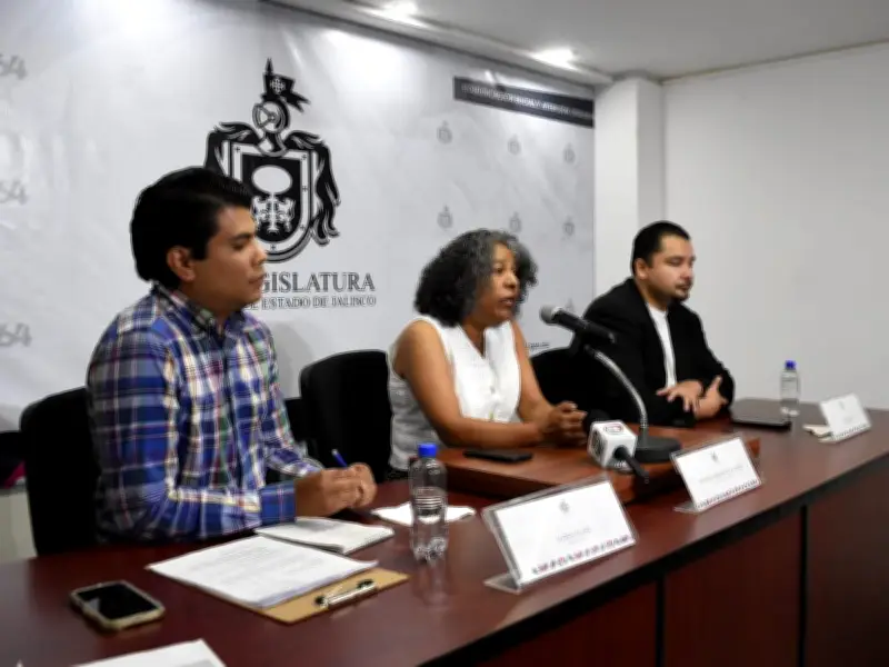 Morena impugna aumento de tarifa del transporte en Lagos de Moreno con amparo