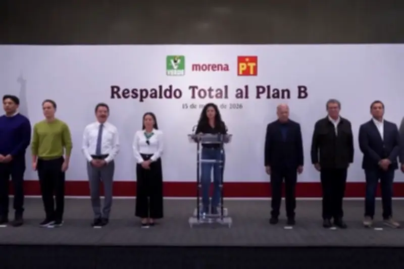 Morena, PVEM y PT sellan pacto de respaldo total al Plan B electoral