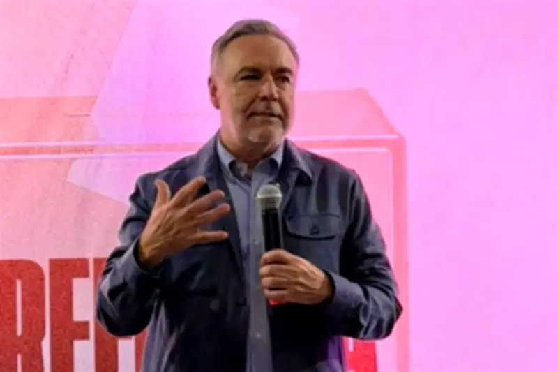 Morenista Pide Nueva Coalición por Bloqueos del PT y PVEM en Reforma Política