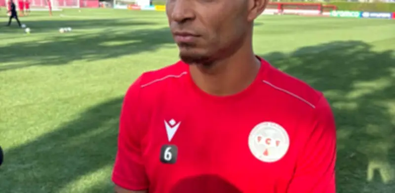 Morgan Mathelon: El profesor que dejó las aulas para buscar el Mundial con Nueva Caledonia