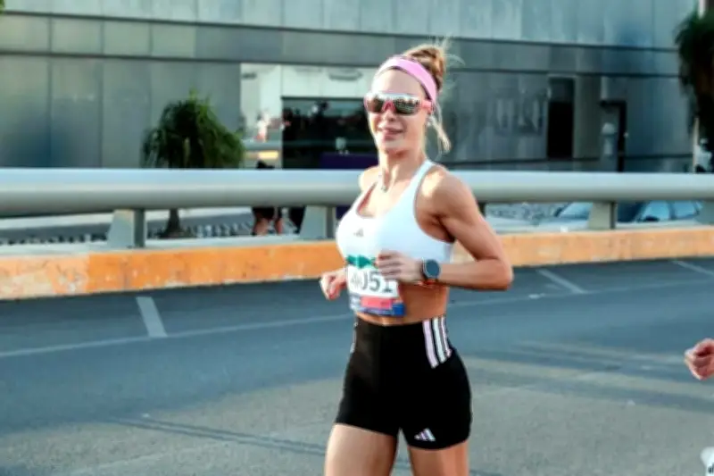 Más de 2,000 corredores participan en el Medio Maratón de la Ciudad de México