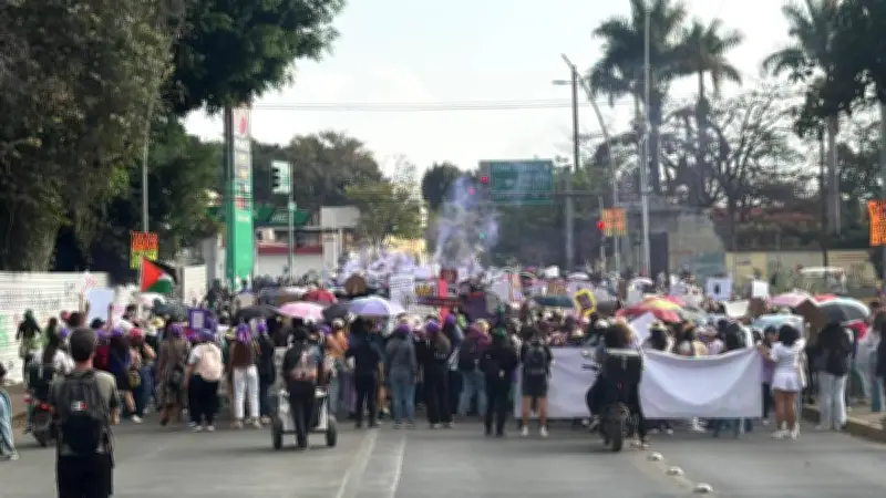 Más de 3 mil mujeres marchan en Oaxaca por el 8M exigiendo justicia ante feminicidios