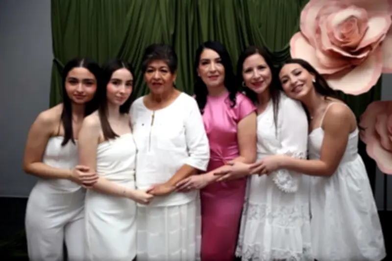 México celebra su independencia con fiestas patrias y tradiciones vibrantes