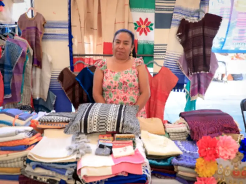 Naucalpan revive tradiciones con el Tianquiztli Tlatilca, mercado artesanal