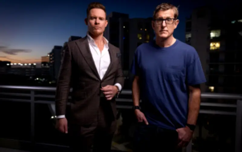 Netflix estrena hoy 'La Edad del Amor' y documental de Louis Theroux sobre masculinidad