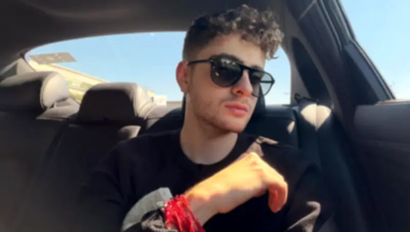 Nicolás Buenfil presume en Instagram su estrecha relación con su hermanastra Isa Zedillo