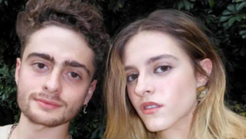 Nicolás Buenfil sorprende al convivir con su media hermana Isa Zedillo en redes sociales