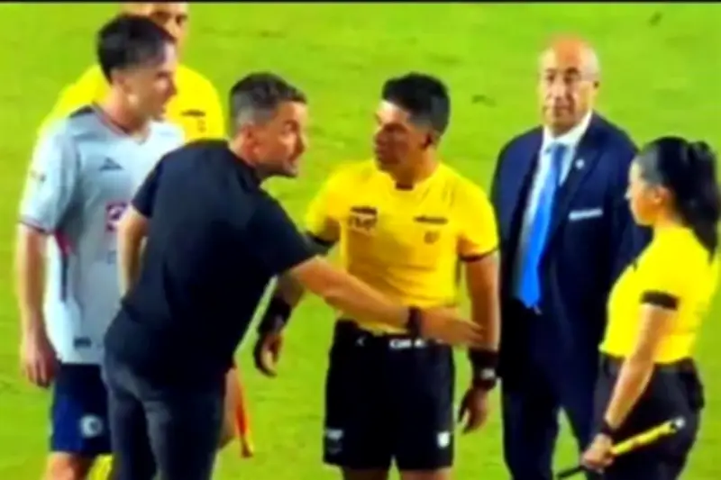 Nicolás Larcamón habría amenazado a la árbitra Karen Díaz durante partido de la Liga MX