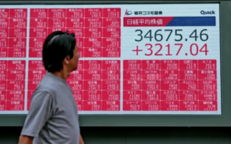 Nikkei se desploma casi 7% por incertidumbre energética y guerra en Oriente Medio