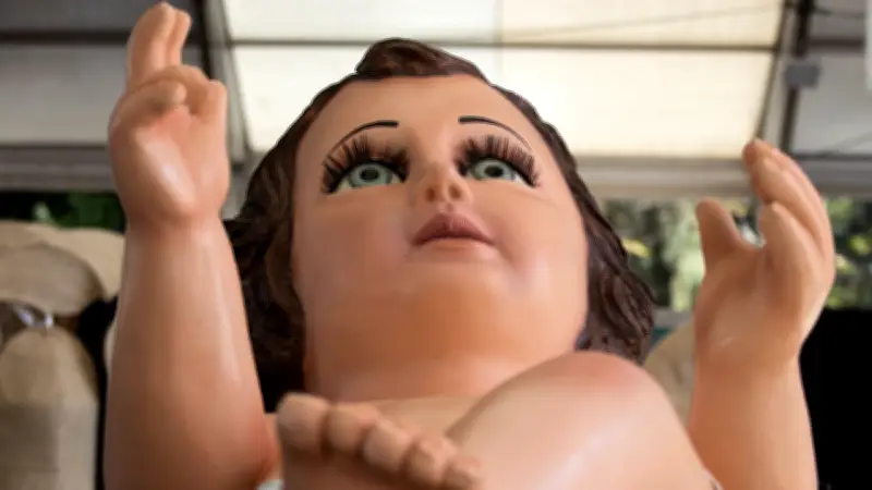 Niño Dios gigante de 5 metros llega a Tepito con mensaje de paz y esperanza