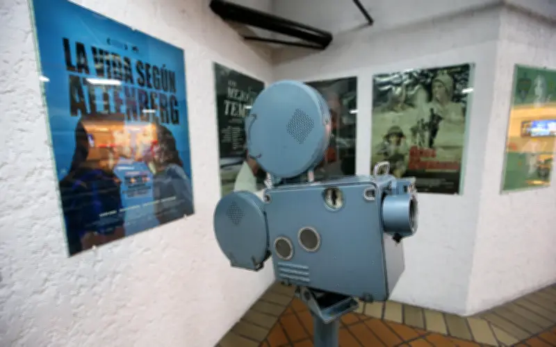 Nueva Ley de Cine: Películas Mexicanas Garantizan 10% de Pantalla y 2 Semanas en Salas