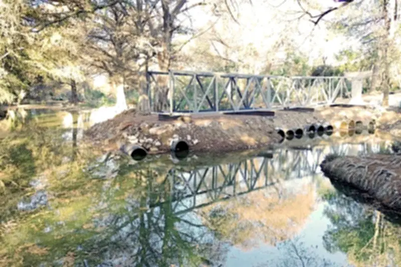 Obra en Monterrey contamina el Río La Silla: denuncian vertido de residuos