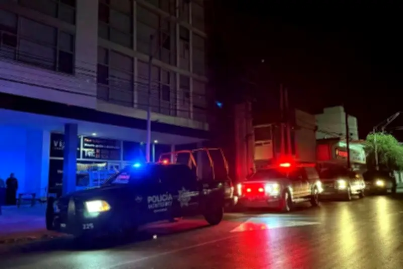 Ocho jóvenes rescatados tras quedar atrapados en elevador en edificio céntrico