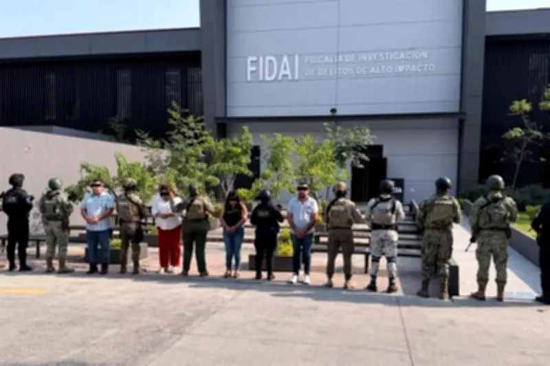 Operativo Enjambre en Morelos: Tres Funcionarios Detenidos por Corrupción