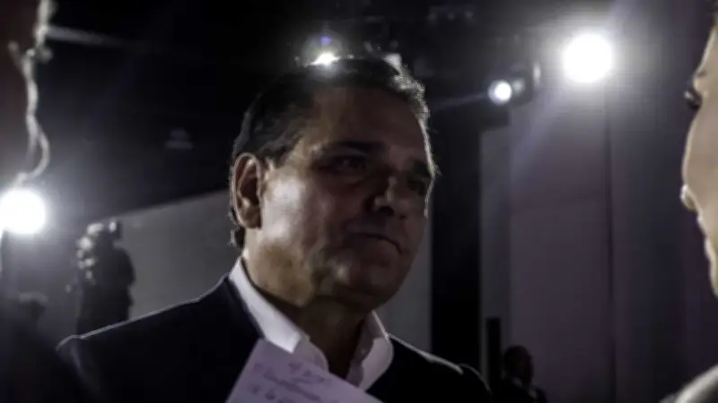 Orden de aprehensión contra exgobernador Silvano Aureoles por homicidio y tortura en Michoacán