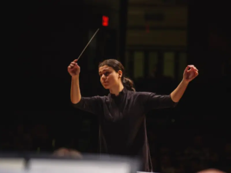 OSN conmemora Día de la Mujer con concierto dirigido por Shira Samuels-Shragg