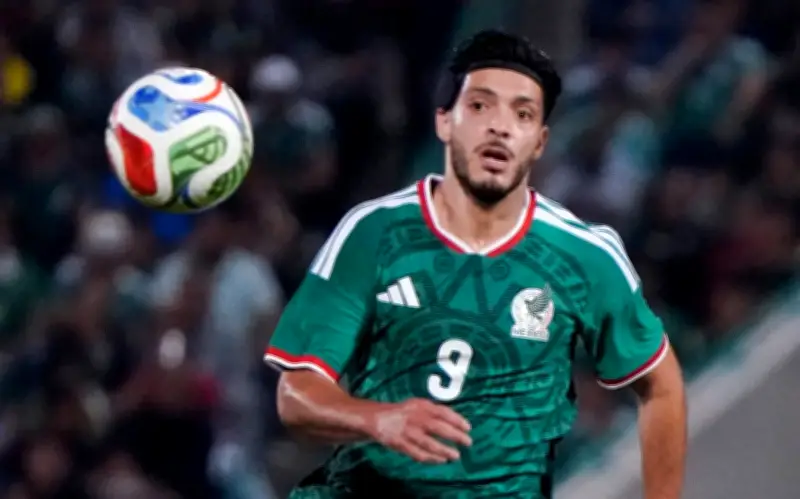 Padre de Raúl Jiménez reveló en entrevista póstuma los grandes clubes europeos que lo buscaron