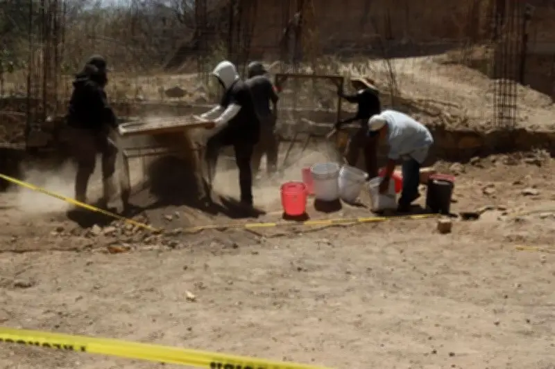 Padres de los 43 de Ayotzinapa exigen peritaje argentino en caso Iguala