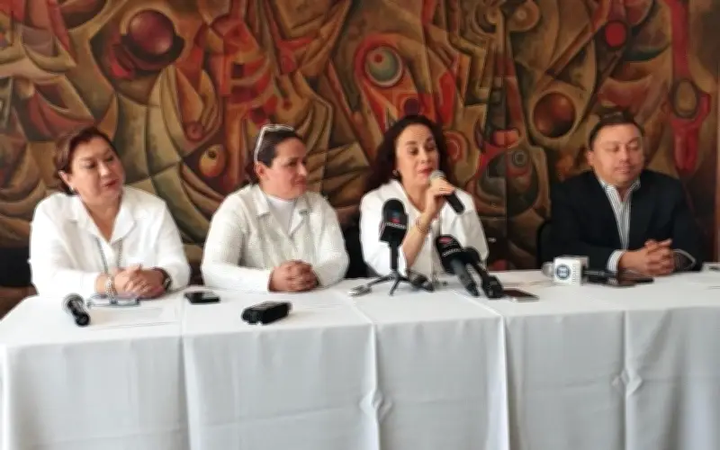 Padres en Jalisco exigen referéndum sobre ley de infancias trans ante Congreso