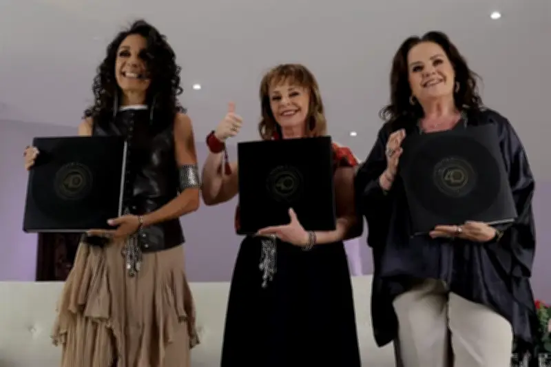 Pandora plasma en papel su historia, logros y anécdotas para la posteridad