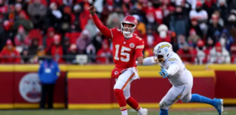 Patrick Mahomes muestra avances en su recuperación tras cirugía de rodilla