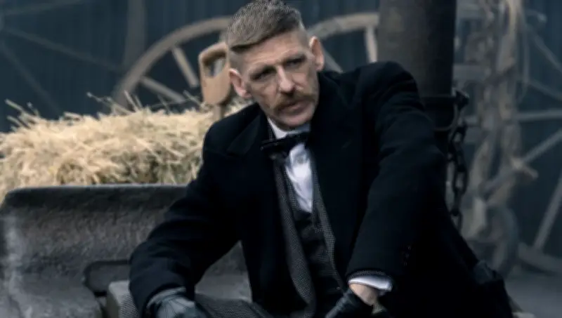 Paul Anderson revela por qué Arthur Shelby no aparece en 'Peaky Blinders: The Immortal Man'