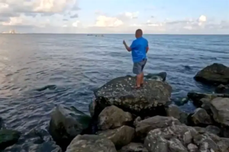 Pemex promueve turismo en playas de Veracruz tras derrame petrolero