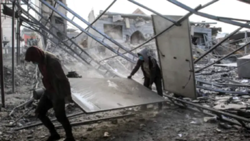 Pensamiento binario en política: el peligro de simplificar conflictos globales