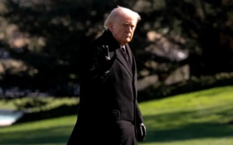 Pentágono prepara opciones militares para el 'golpe final' contra Irán mientras Trump lanza ultimátum