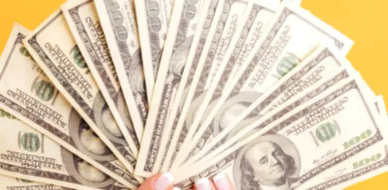 Peso mexicano se fortalece: Dólar cotiza en $18.05 al inicio de la semana