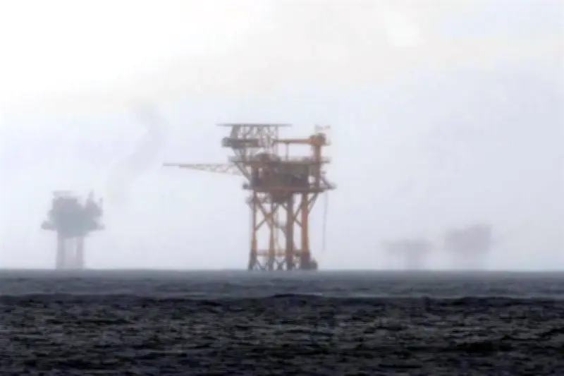 Petróleo registra alza histórica en precios internacionales tras cierre de sesión