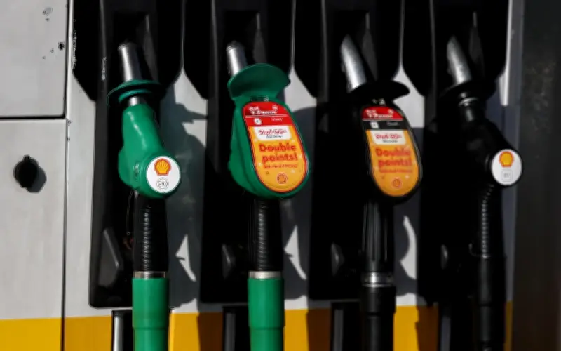 Petróleo se Dispara por Temor a Guerra en Medio Oriente y Bloqueos en Ormuz